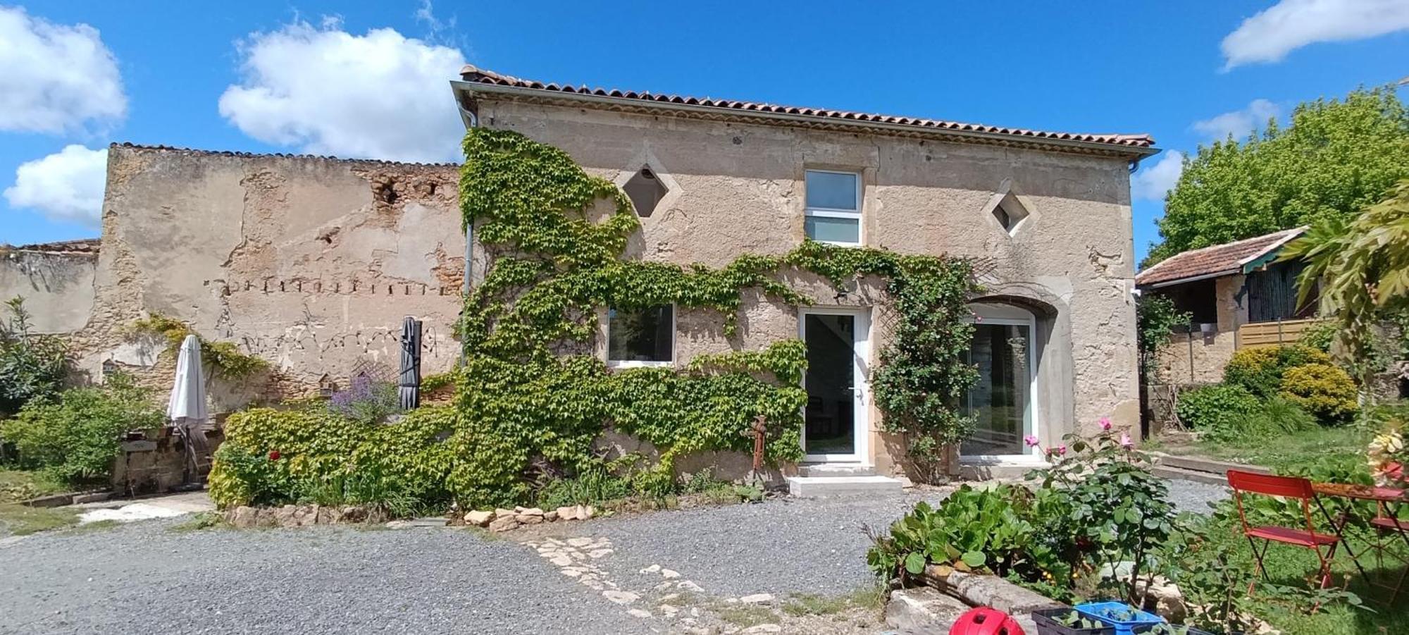 Maison Irondas Saint-Pierre-d'Aurillac Экстерьер фото