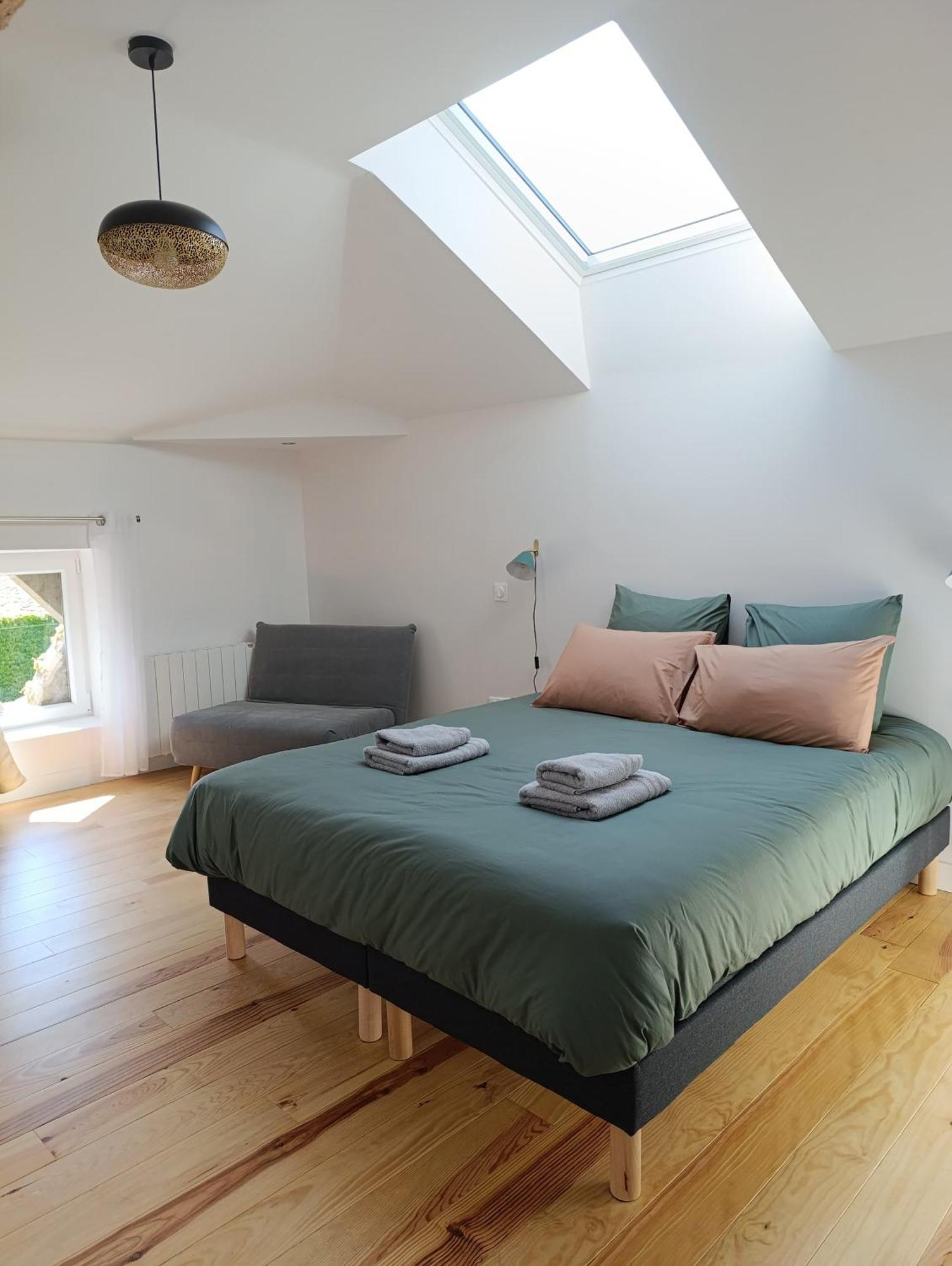 Maison Irondas Saint-Pierre-d'Aurillac Экстерьер фото