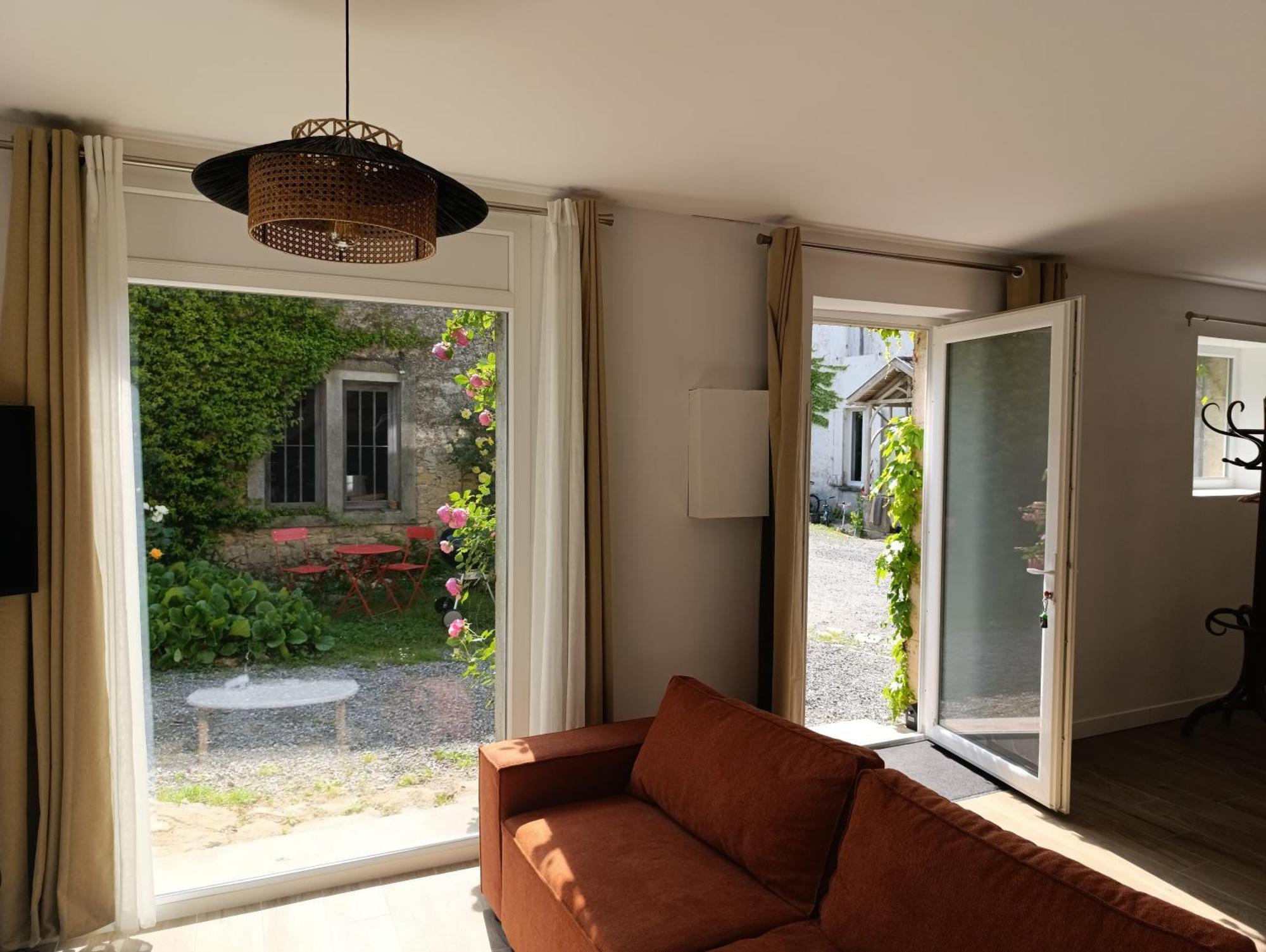 Maison Irondas Saint-Pierre-d'Aurillac Экстерьер фото